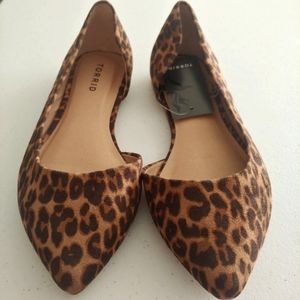 Torrid Size 7 Wide Cheetah Print Pointed Flats